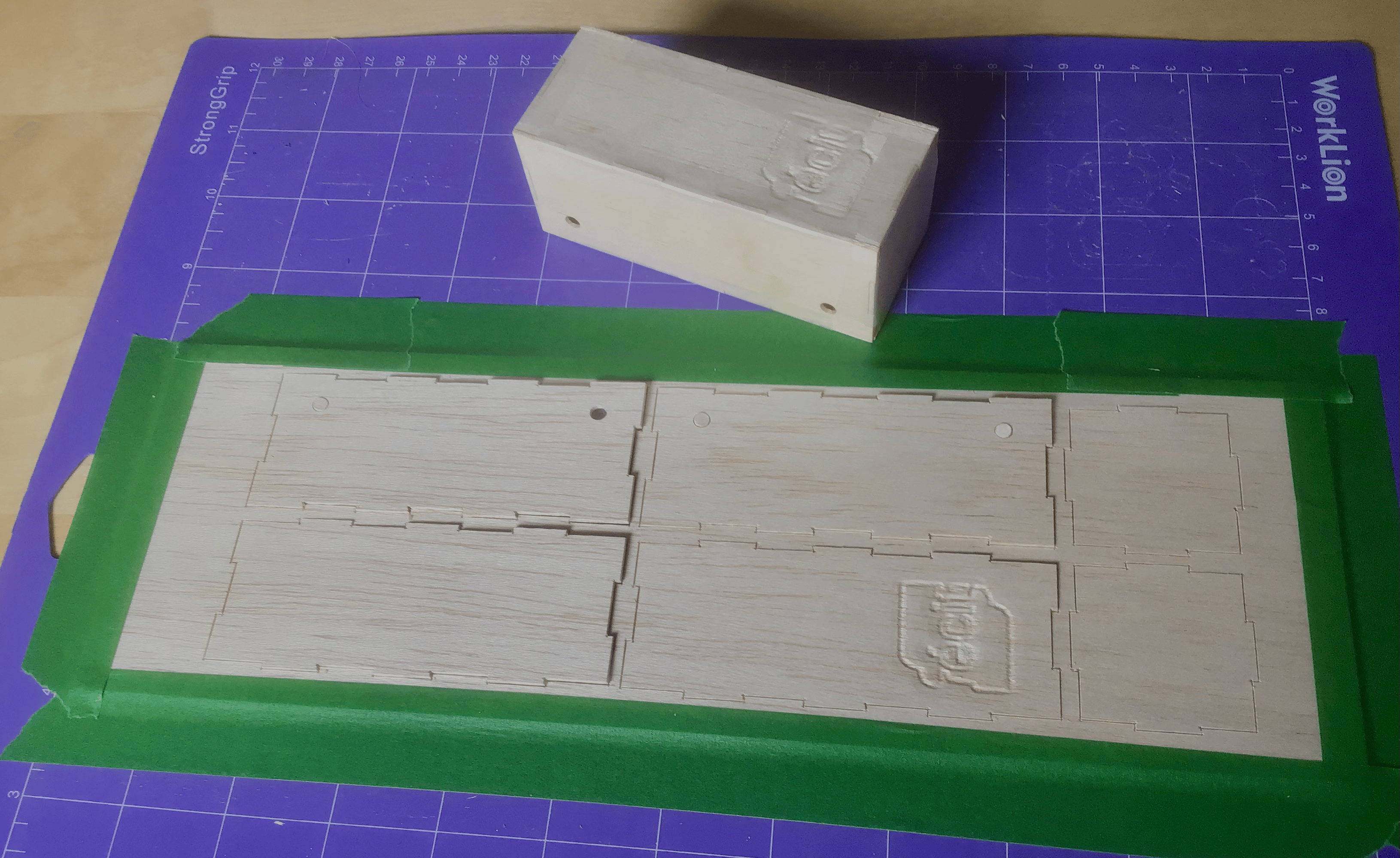 Débossage et découpe avec le bois